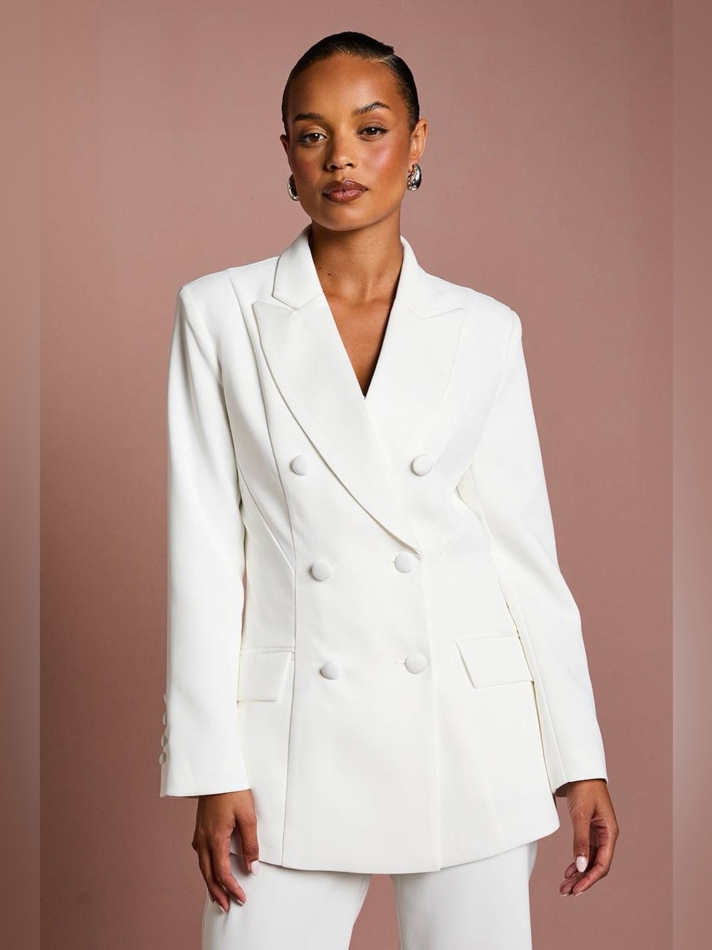 NWT PrettyLittleThing Cream Double-Breasted Hourglass Silhouette Blazer (16)